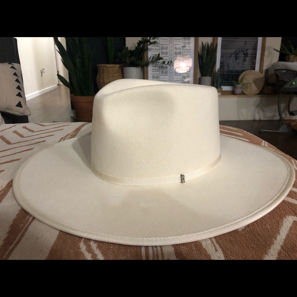 White Olive & Pique Billie Hat